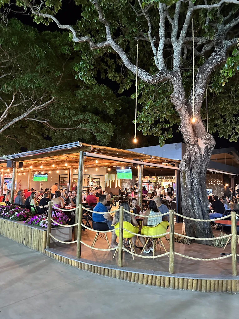 Olímpio Gastrobar movimentado à noite